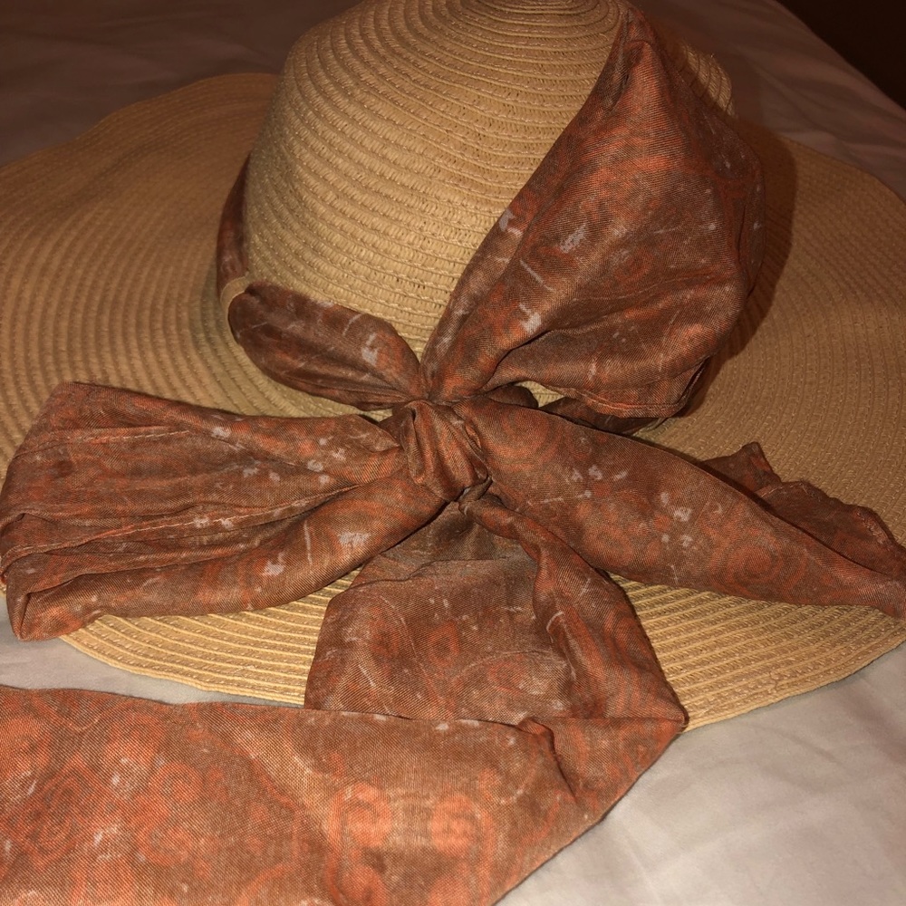 Simply Noelle Floppy Hat